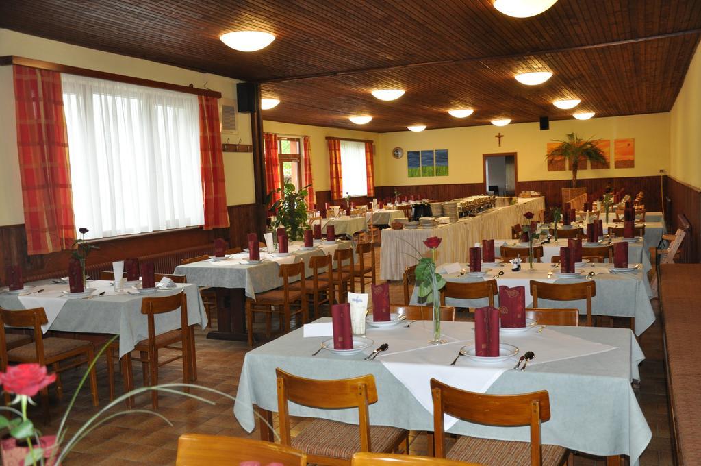 Gasthof zur Linde Sankt Andrä bei Frauenkirchen Exterior foto