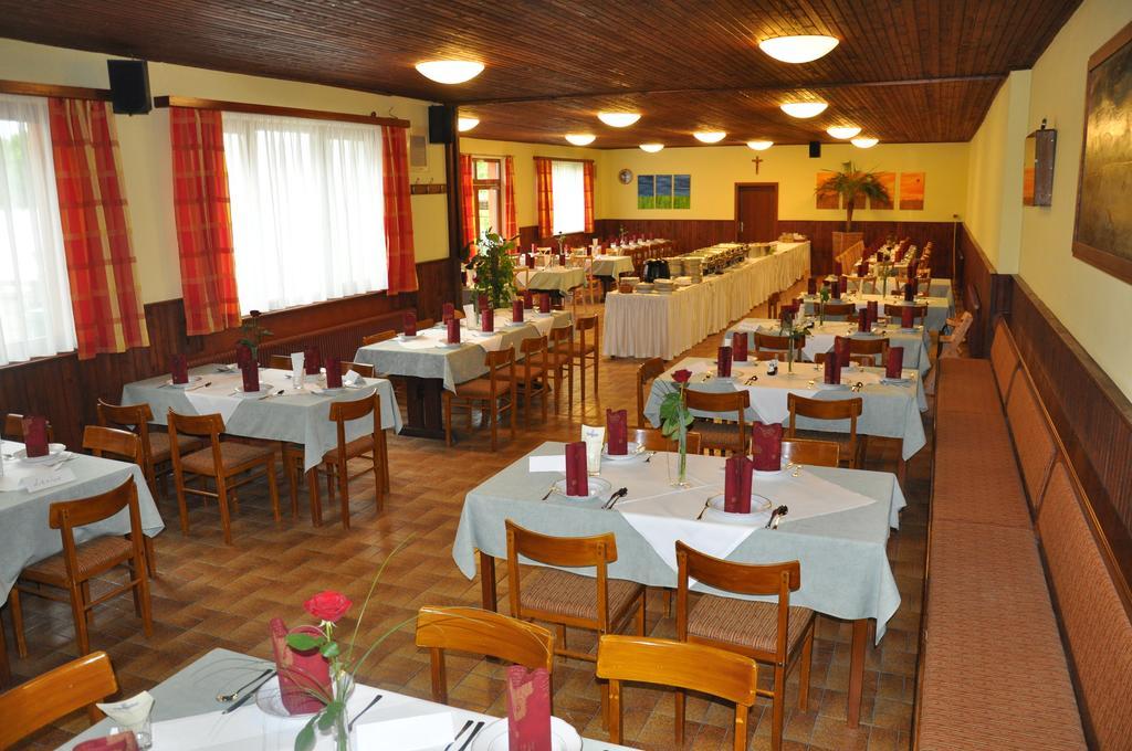 Gasthof zur Linde Sankt Andrä bei Frauenkirchen Exterior foto