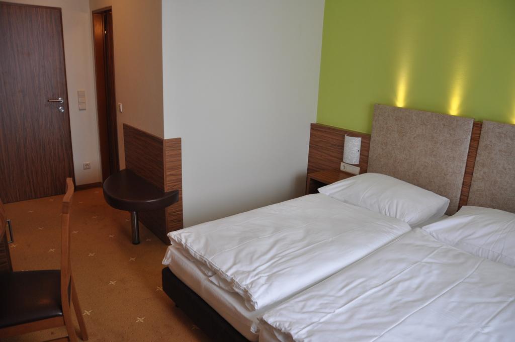 Gasthof zur Linde Sankt Andrä bei Frauenkirchen Zimmer foto
